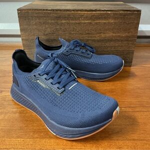 Flux Adapt Women Blue Mesh Minimalist Waterproof Running Shoe Size 7